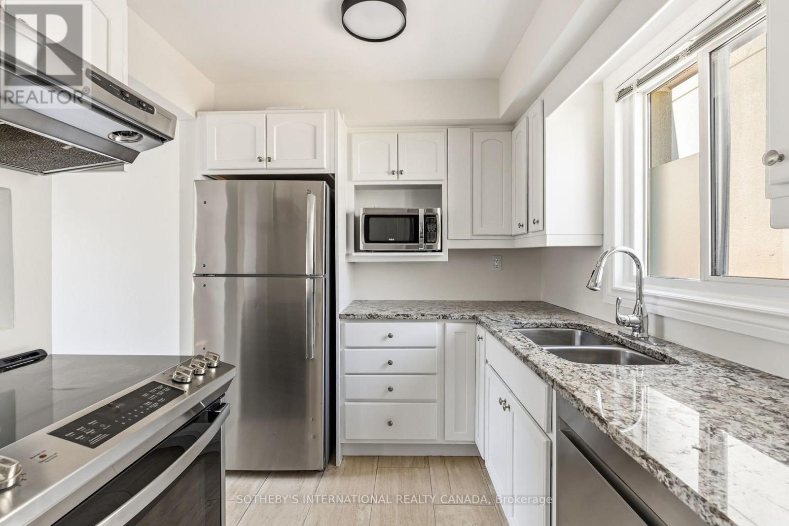 210 - 101 Hammersmith Avenue, Toronto, Ontario M4E 2W3 - Photo 5 - E13570250