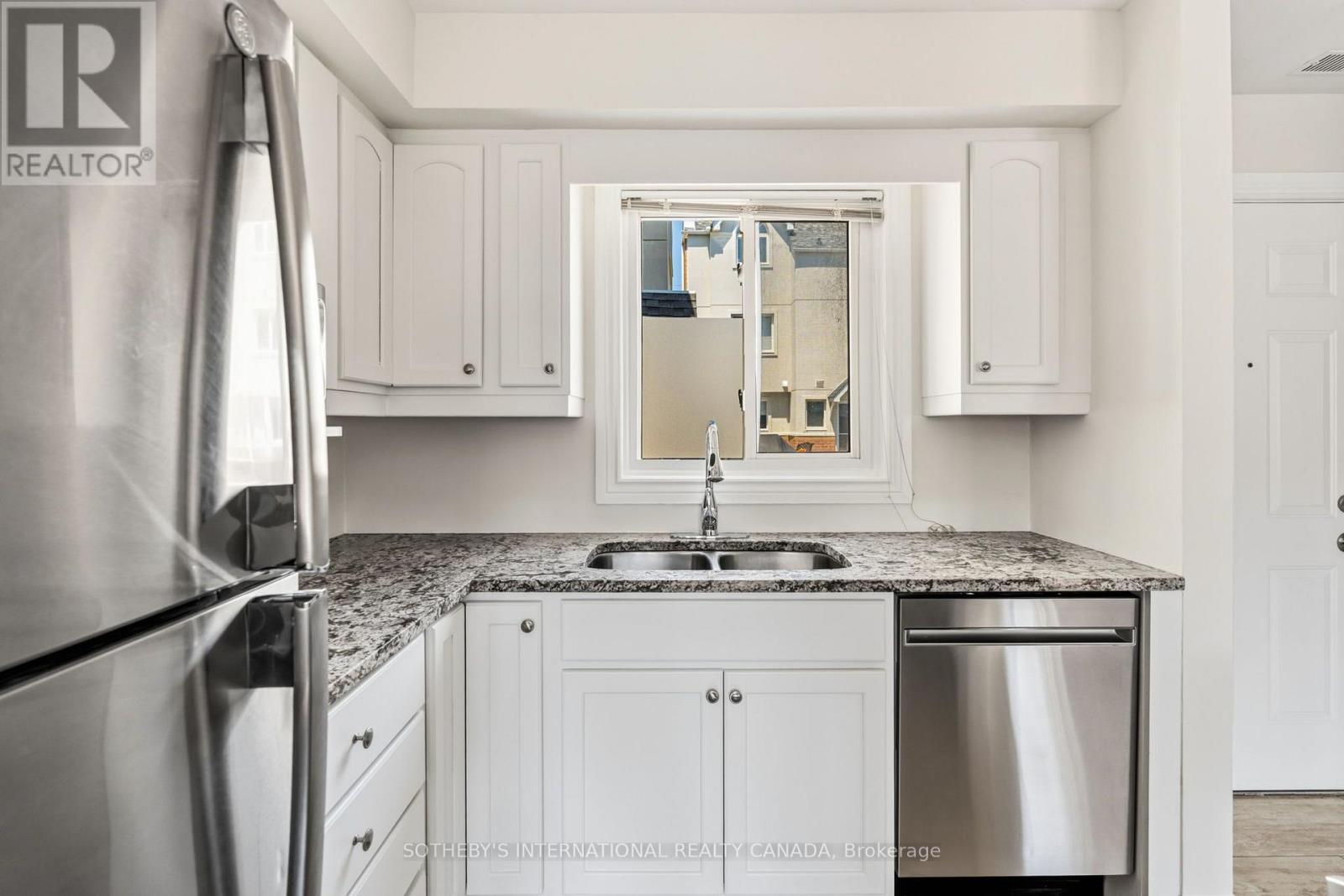 210 - 101 Hammersmith Avenue, Toronto, Ontario M4E 2W3 - Photo 6 - E13570250