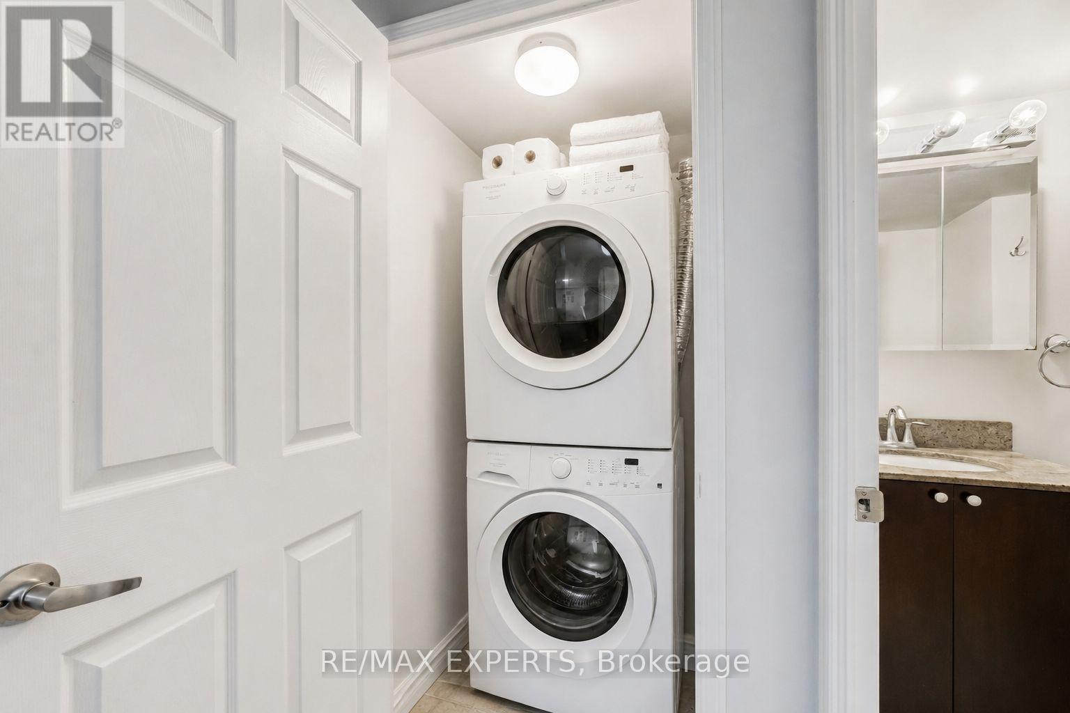 1009 - 75 King William Crescent, Richmond Hill, Ontario L4B 0C1 - Photo 6 - N13570254