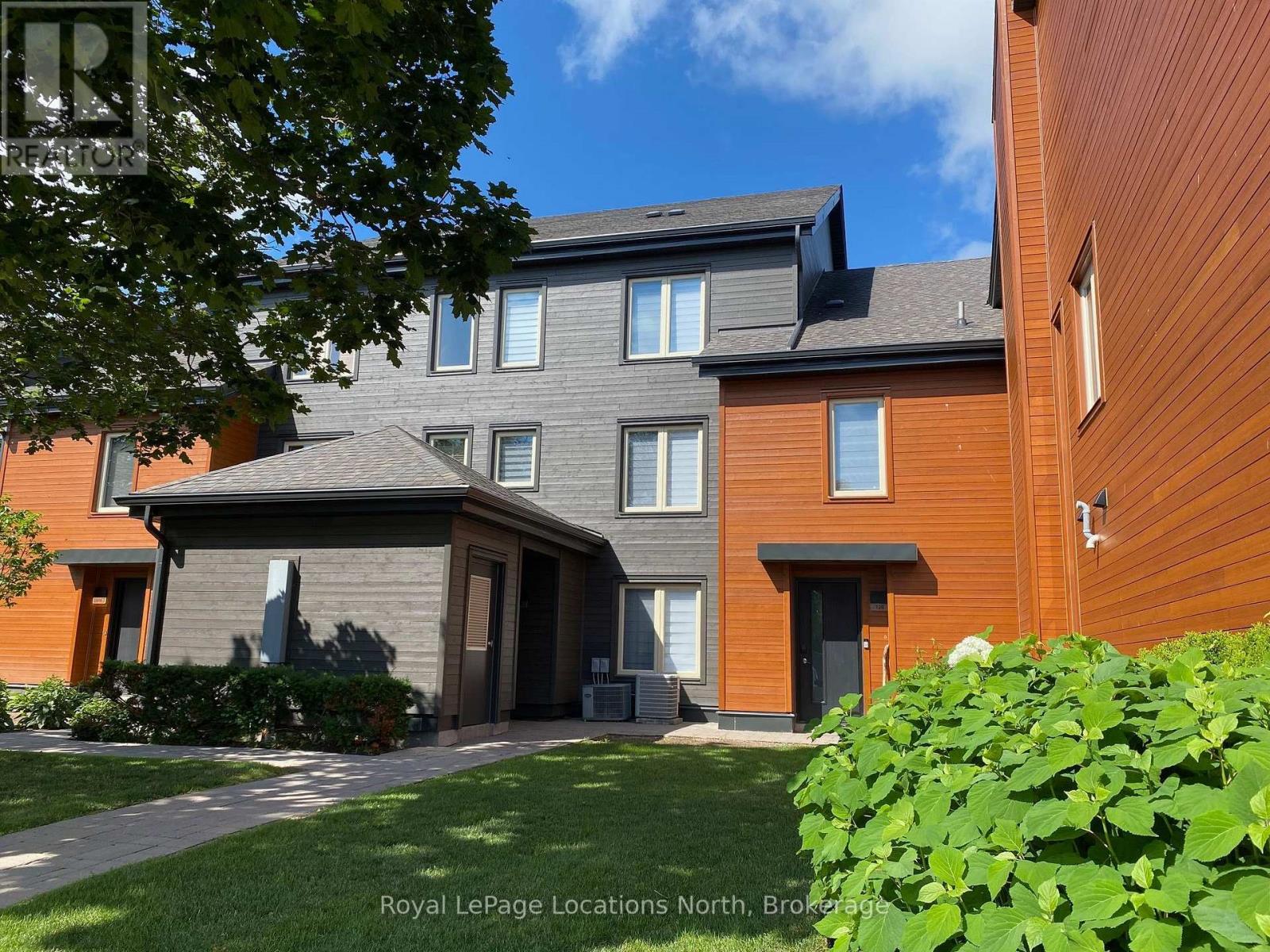 220 - 120 Fairway Court, Blue Mountains, Ontario  L9Y 0P8 - Photo 1 - X13570260