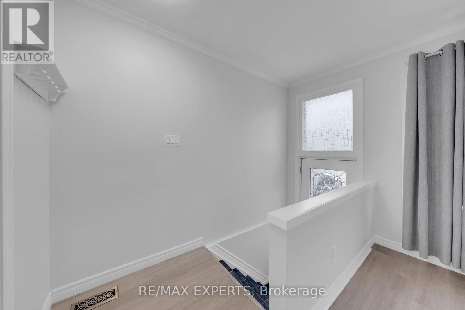 Upper - 79 Louisa Street, Caledon, Ontario  L7E 3G6 - Photo 3 - W13570282