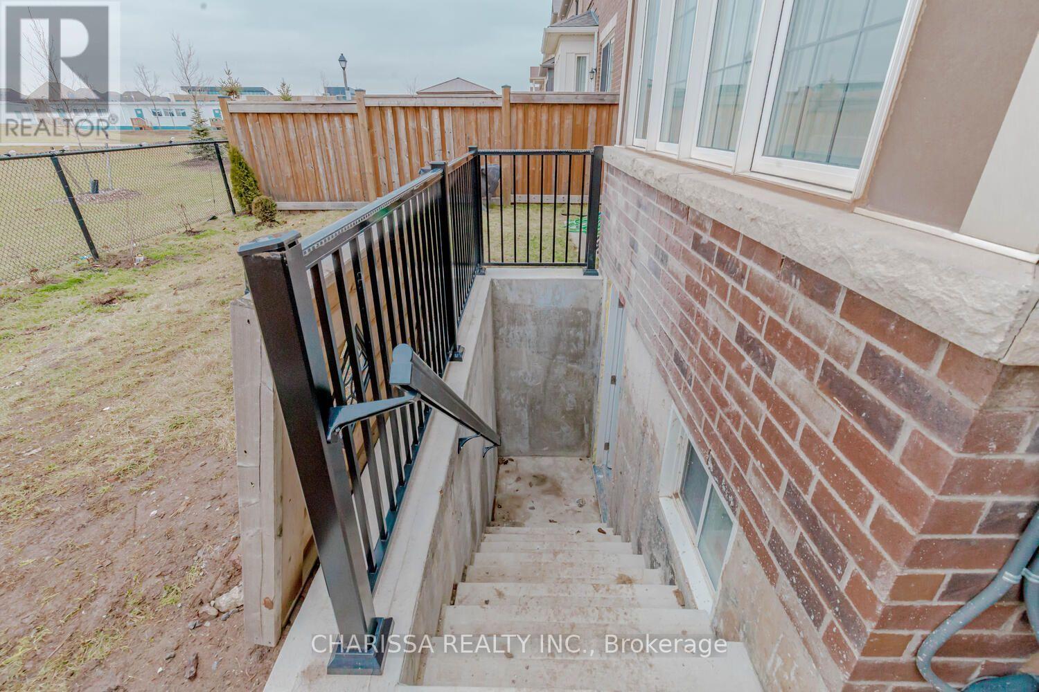 3321 Mintwood Circle, Oakville, Ontario  L6H 7C3 - Photo 19 - W13570288