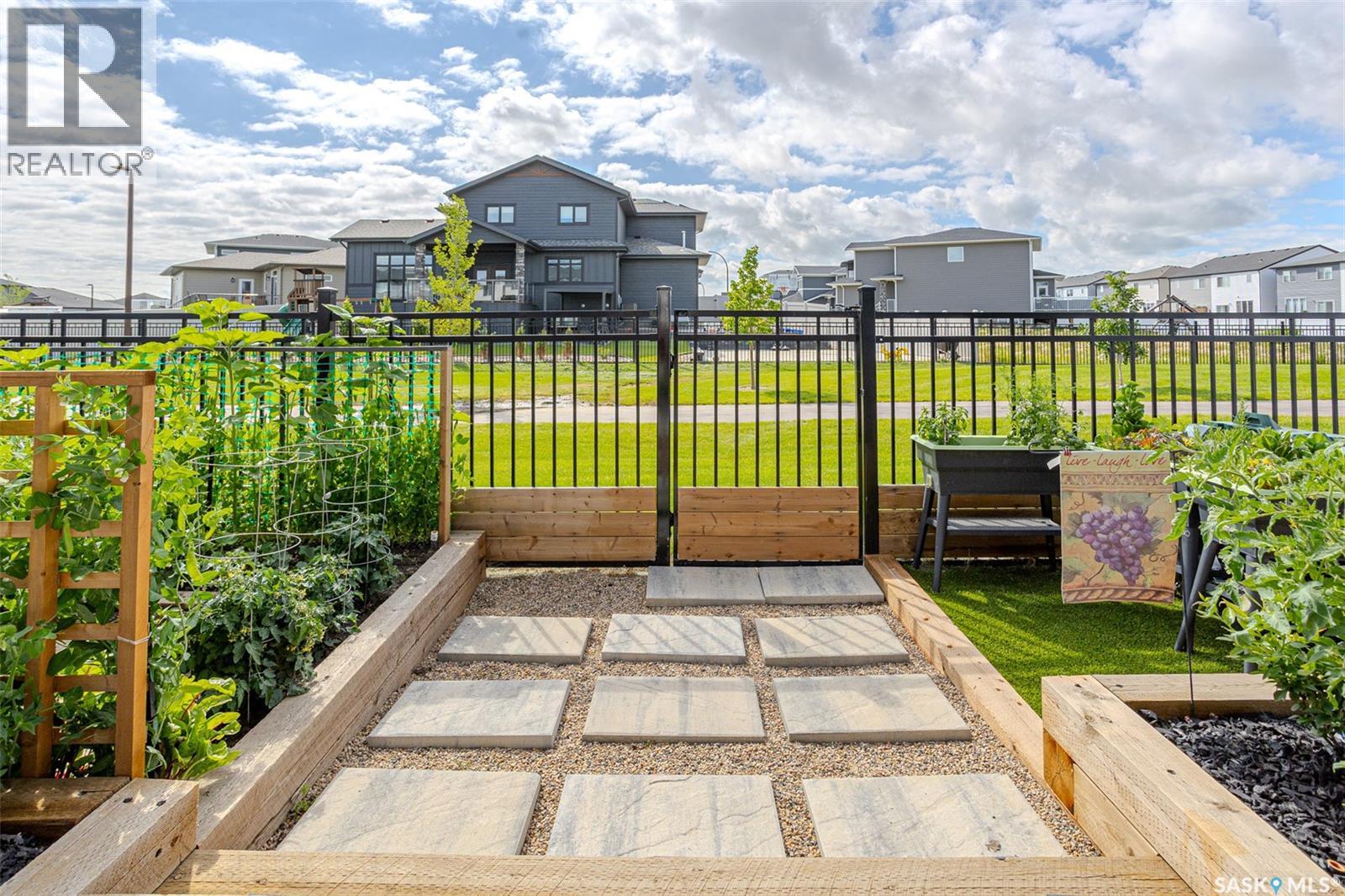 848 Brighton Gate, Saskatoon, Saskatchewan  S7V 1L3 - Photo 54 - SK042556