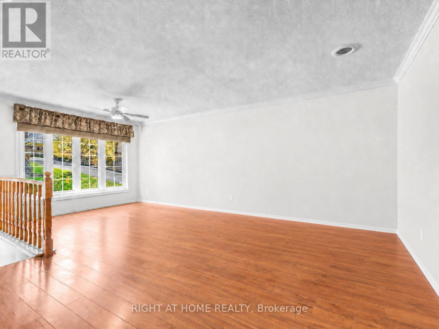 44 Westbourne Avenue, Toronto, Ontario M1L 2Y4 - Photo 2 - E13568422