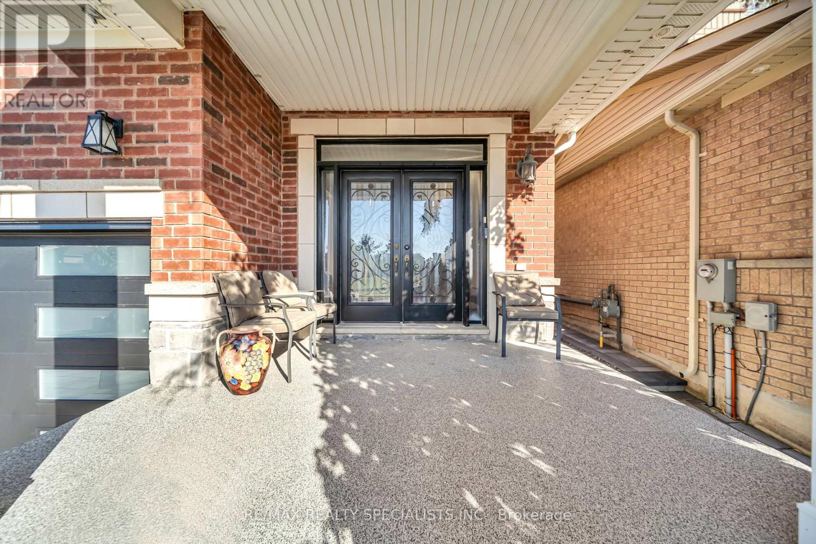 1328 Rolph Terrace, Milton, Ontario L9T 7C8 - Photo 3 - W13568324