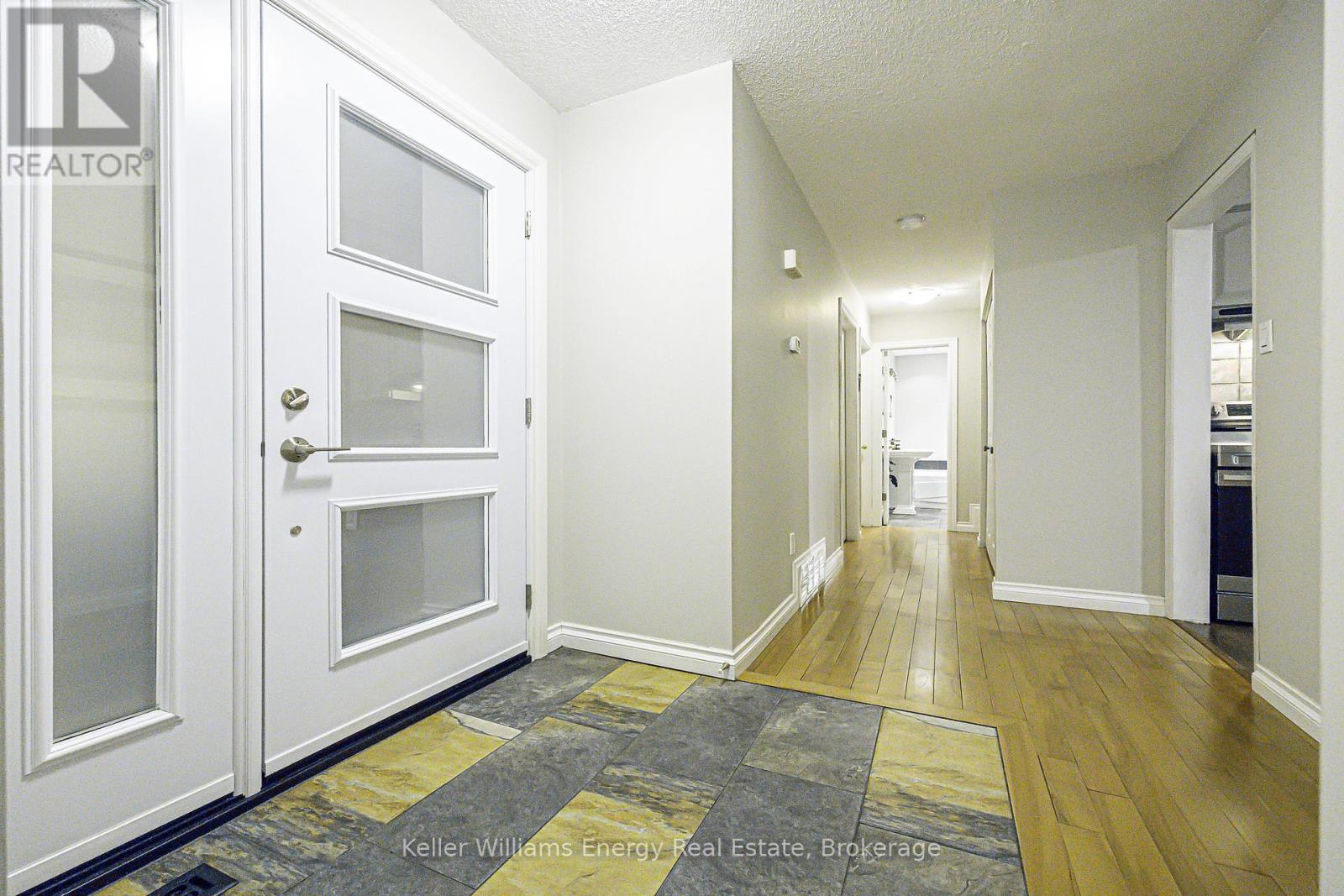 812 Douglas Avenue, Pickering, Ontario  L1W 1N3 - Photo 18 - E13570396