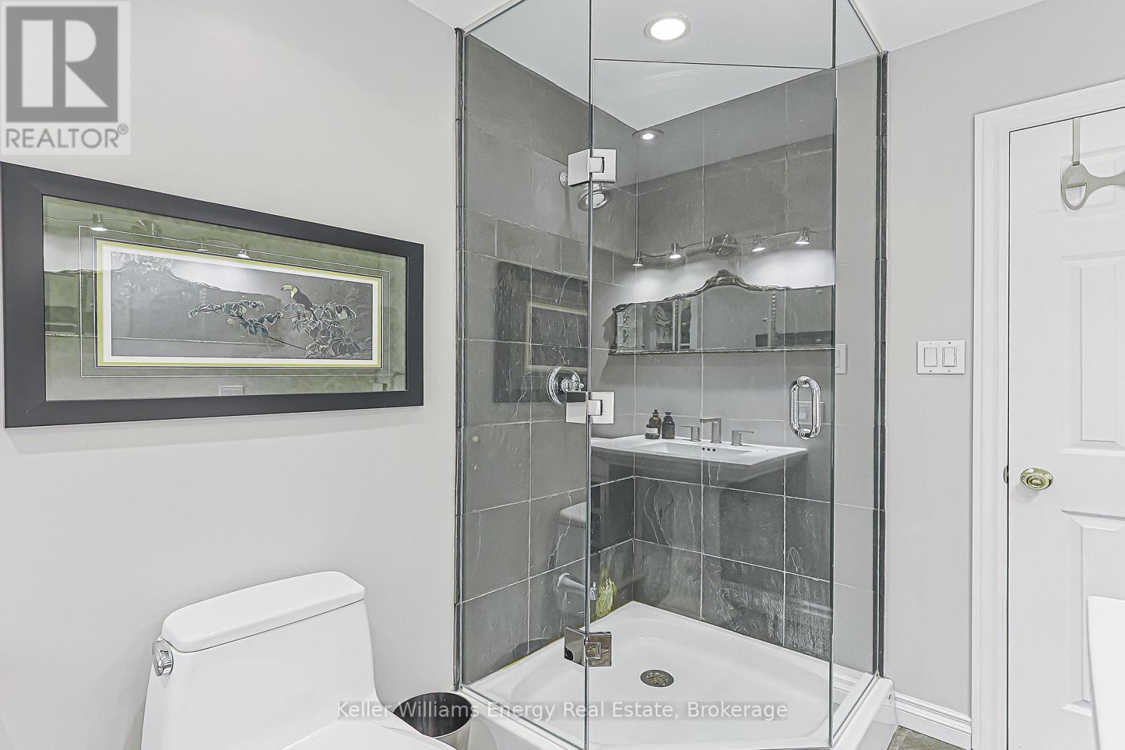 812 Douglas Avenue, Pickering, Ontario  L1W 1N3 - Photo 34 - E13570396