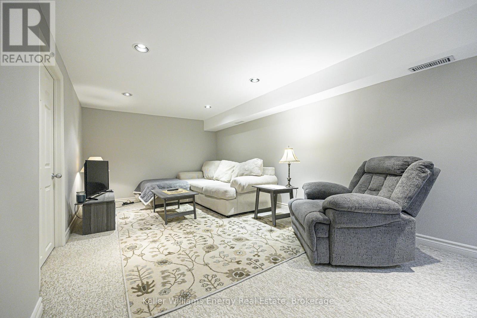 812 Douglas Avenue, Pickering, Ontario  L1W 1N3 - Photo 37 - E13570396