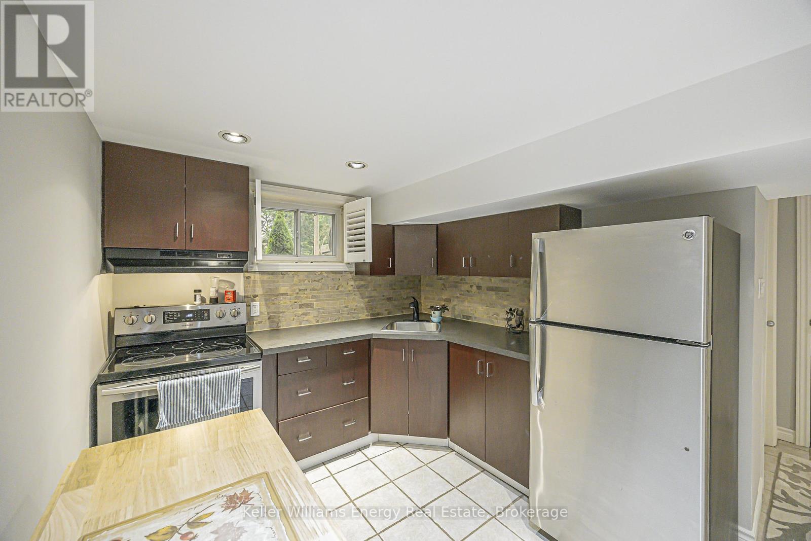812 Douglas Avenue, Pickering, Ontario  L1W 1N3 - Photo 42 - E13570396
