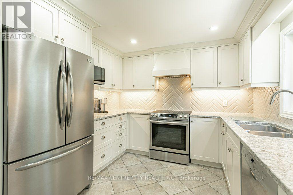 39 Bonnybank Court, Kitchener, Ontario  N2E 3B9 - Photo 16 - X13570340