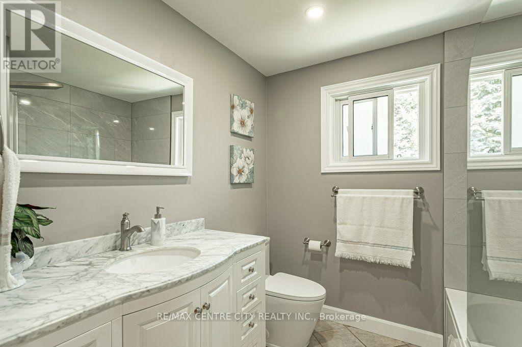 39 Bonnybank Court, Kitchener, Ontario  N2E 3B9 - Photo 19 - X13570340