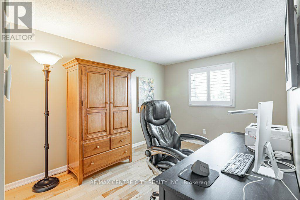 39 Bonnybank Court, Kitchener, Ontario  N2E 3B9 - Photo 22 - X13570340