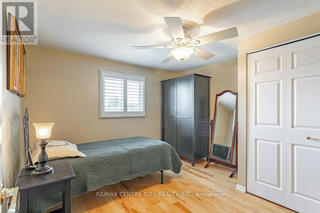 39 Bonnybank Court, Kitchener, Ontario  N2E 3B9 - Photo 24 - X13570340
