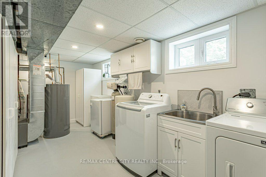 39 Bonnybank Court, Kitchener, Ontario  N2E 3B9 - Photo 28 - X13570340