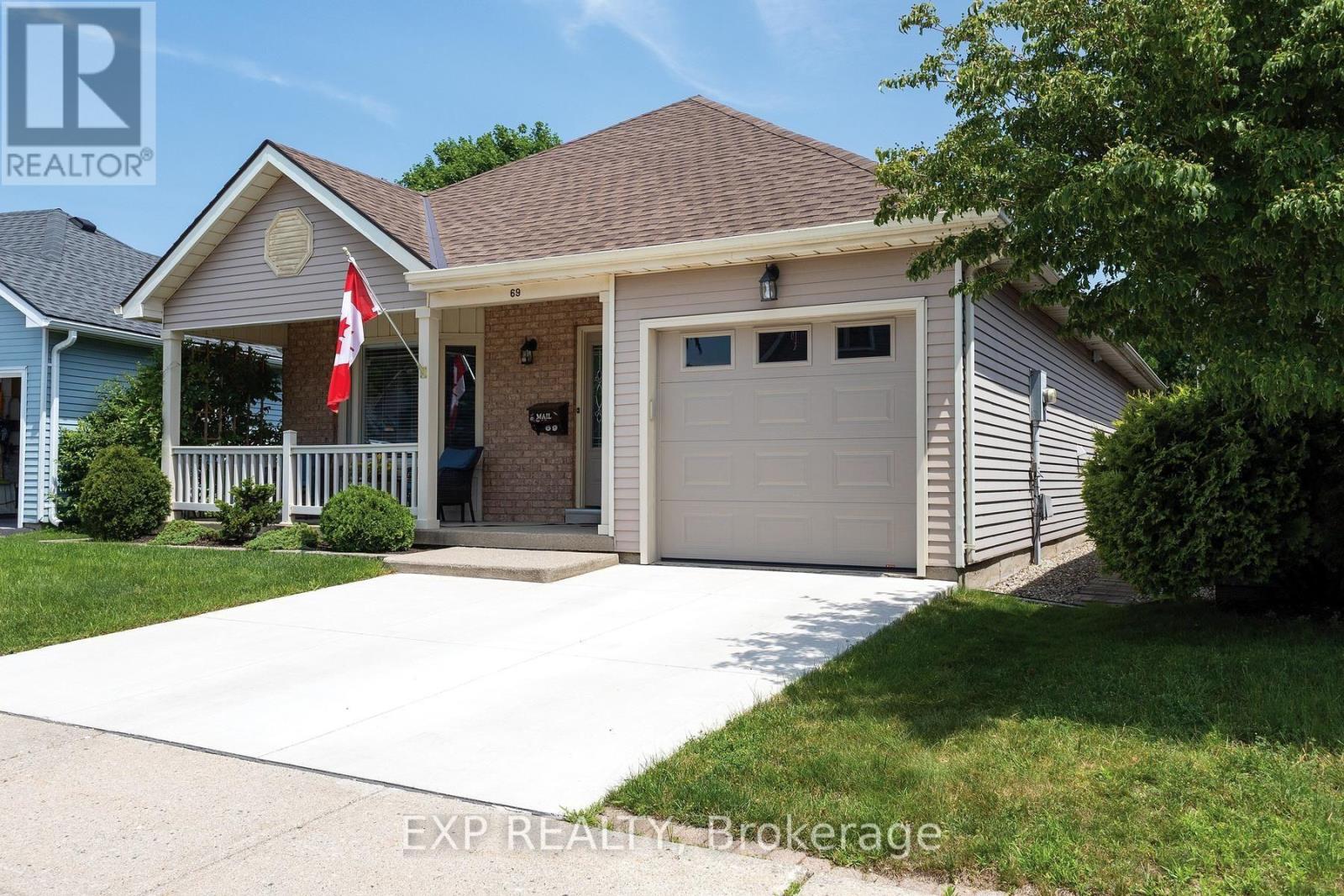69 Hawkins Crescent, Tillsonburg, Ontario  N4G 5K7 - Photo 2 - X13570366