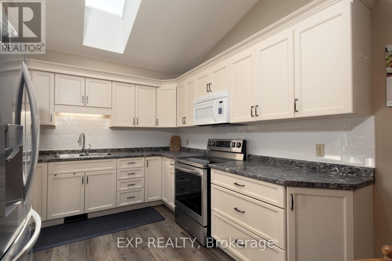 69 Hawkins Crescent, Tillsonburg, Ontario  N4G 5K7 - Photo 6 - X13570366