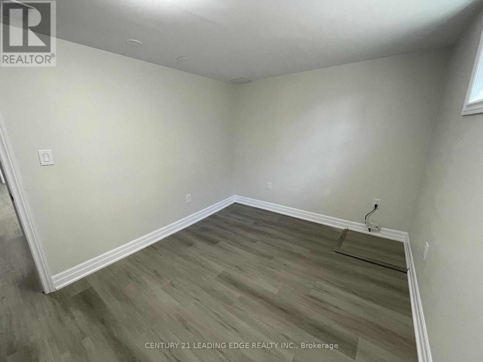 Bsmt - 654 Annapolis Avenue, Oshawa, Ontario  L1J 2Z2 - Photo 5 - E13570292
