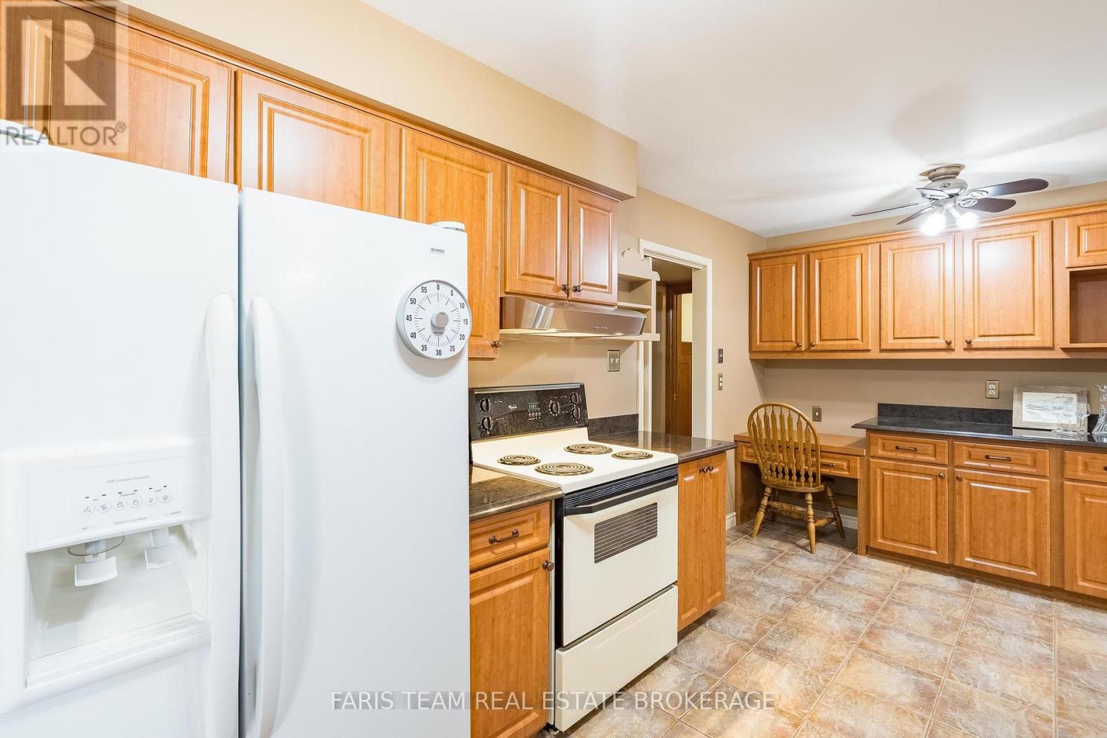 51 Davies Crescent, Barrie, Ontario L4M 2M4 - Photo 8 - S13570378