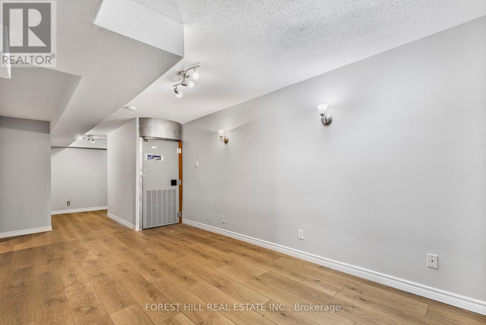 57 Michael Crescent, Barrie, Ontario L4M 6Z2 - Photo 19 - S13570382