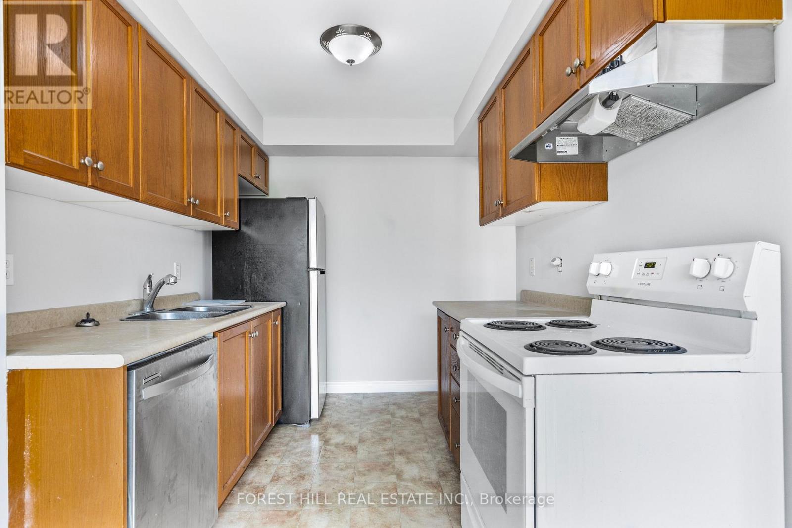 57 Michael Crescent, Barrie, Ontario L4M 6Z2 - Photo 7 - S13570382