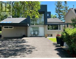 90 BERKINSHAW CRESCENT, Toronto, Ontario
