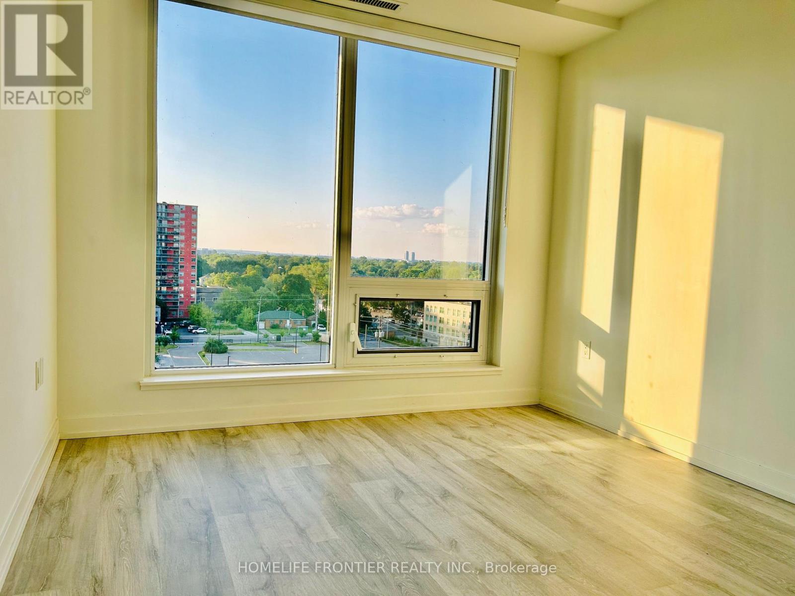 N835 - 7 Golden Lion Heights, Toronto, Ontario  M2M 0C1 - Photo 4 - C13570500