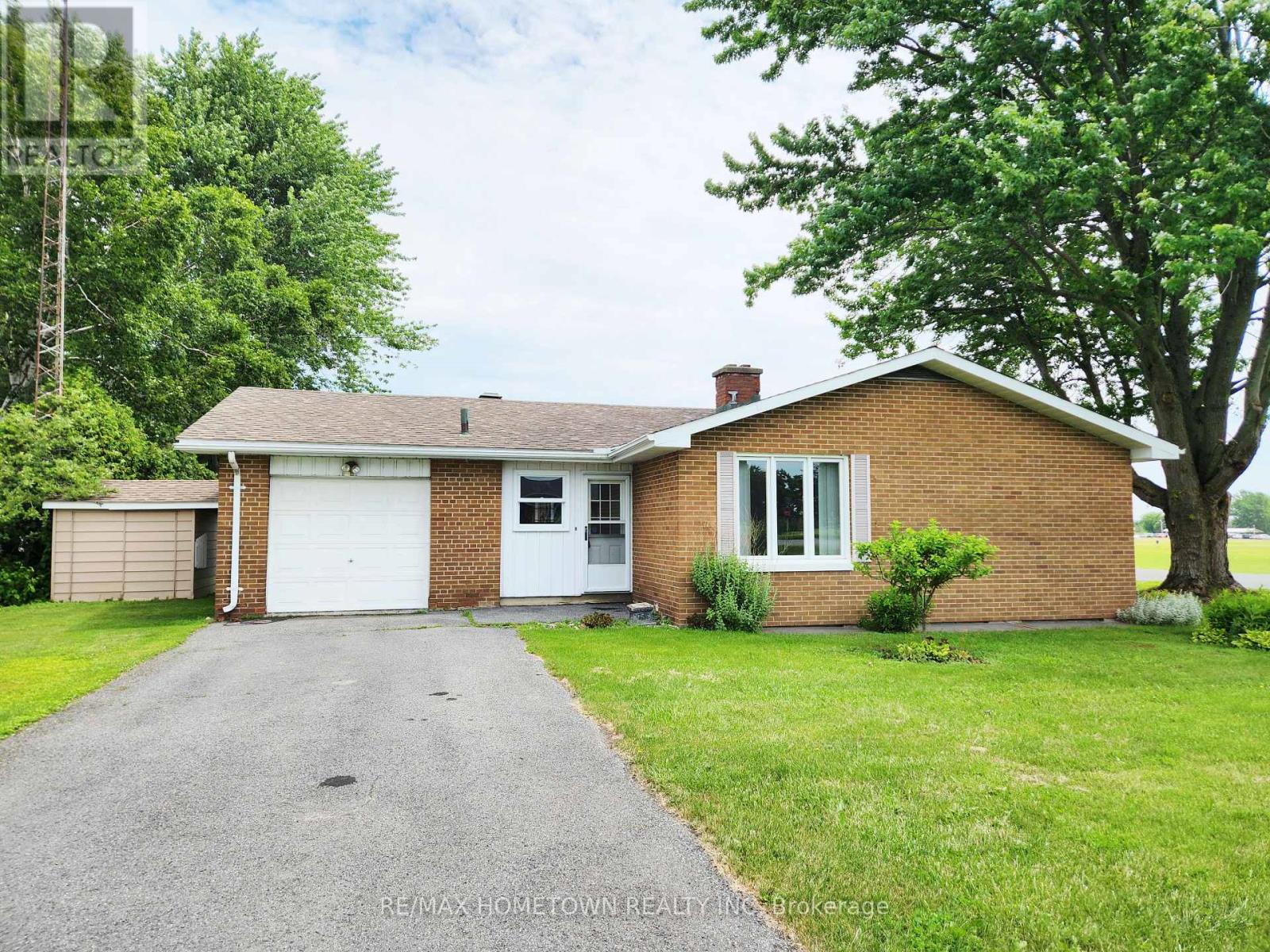 38 Elizabeth Drive, South Dundas, Ontario K0E 1K0 - Photo 2 - X13570448