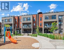 SUITE 18 - 11 LYTHAM GREEN CIRCLE, Newmarket, Ontario