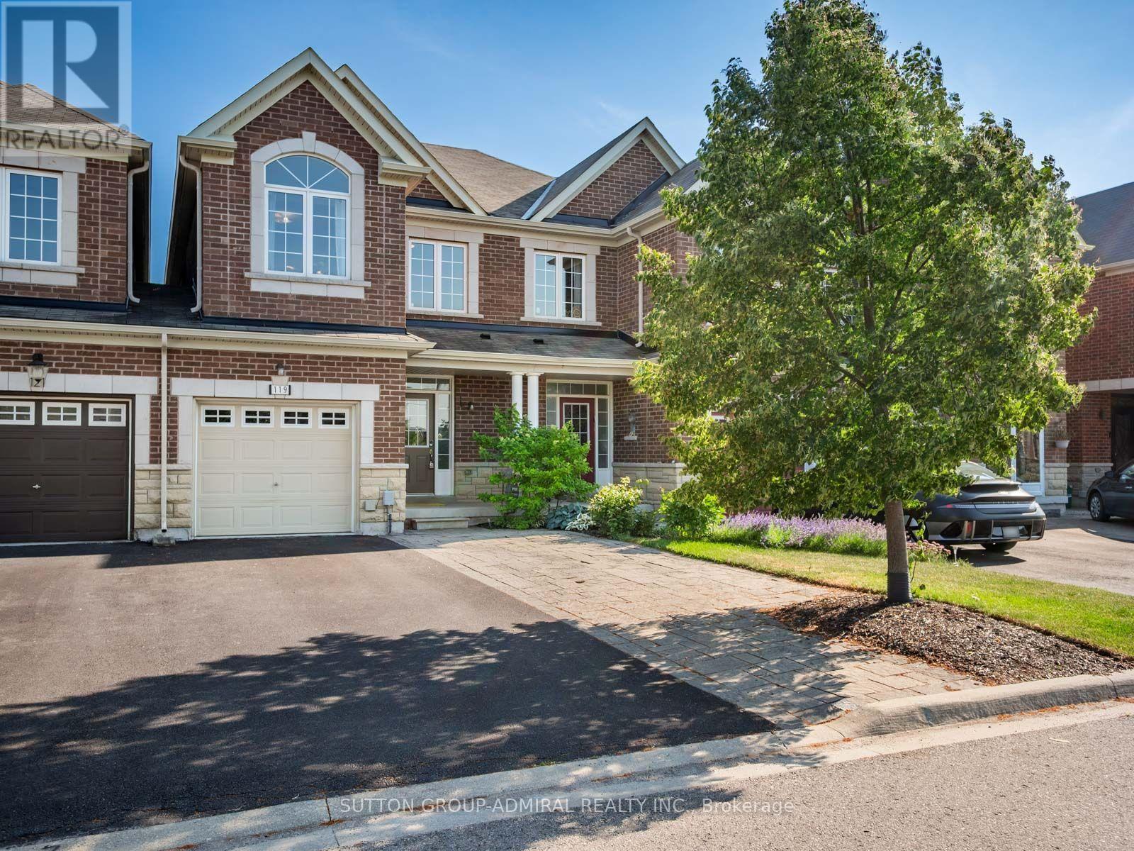 119 Walter Sinclair Court, Richmond Hill, Ontario  L4E 0X4 - Photo 3 - N13570592