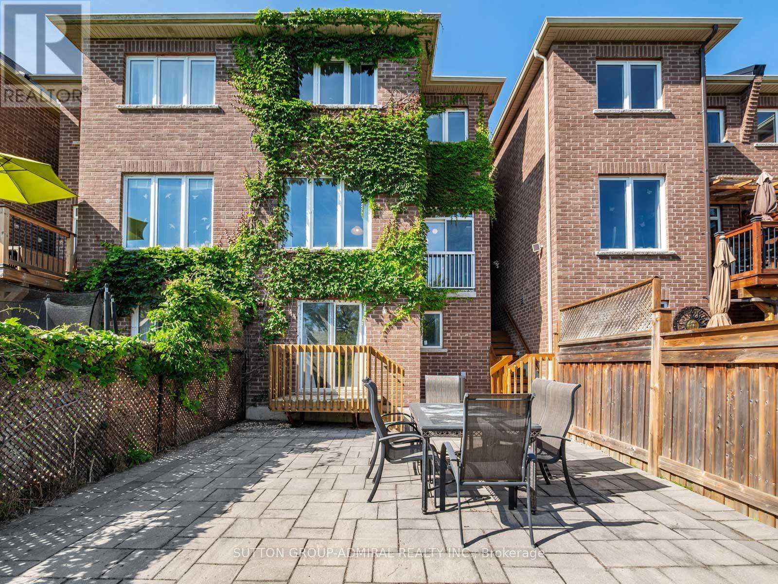 119 Walter Sinclair Court, Richmond Hill, Ontario  L4E 0X4 - Photo 41 - N13570592