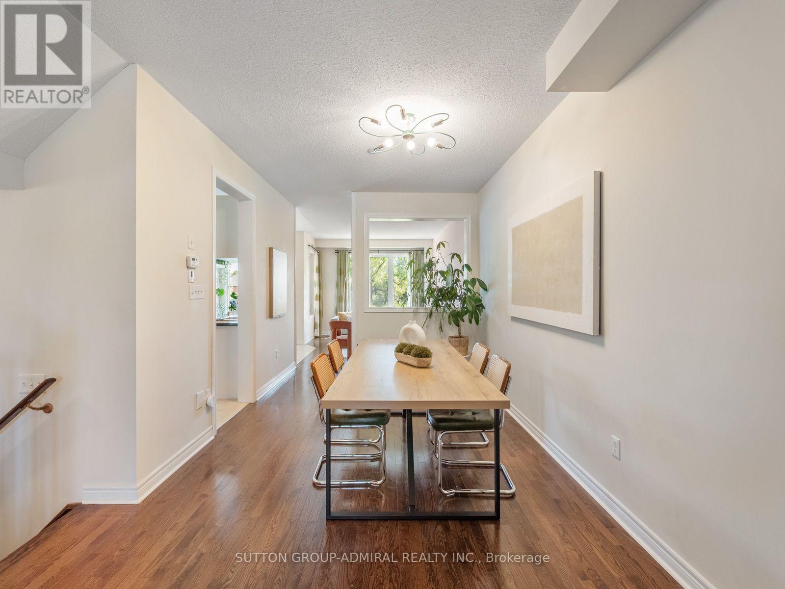119 Walter Sinclair Court, Richmond Hill, Ontario  L4E 0X4 - Photo 6 - N13570592