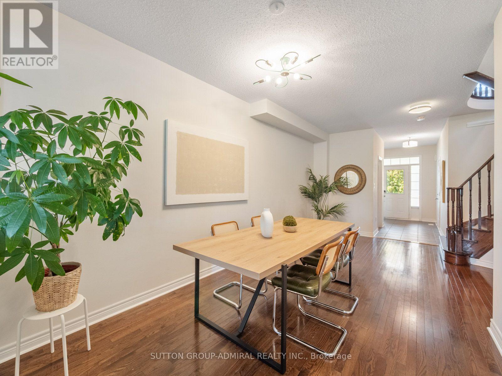 119 Walter Sinclair Court, Richmond Hill, Ontario  L4E 0X4 - Photo 7 - N13570592