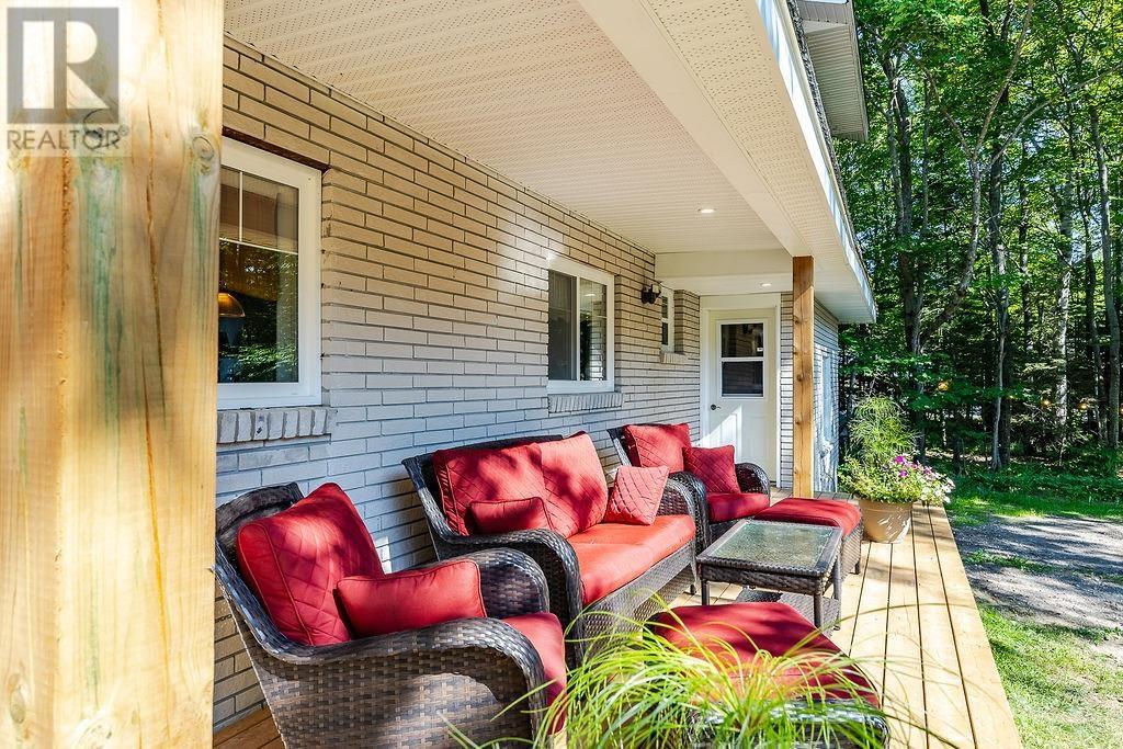 9 Nokomis Beach Rd, Sault Ste. Marie, Ontario  P6A 5K6 - Photo 2 - SM261762
