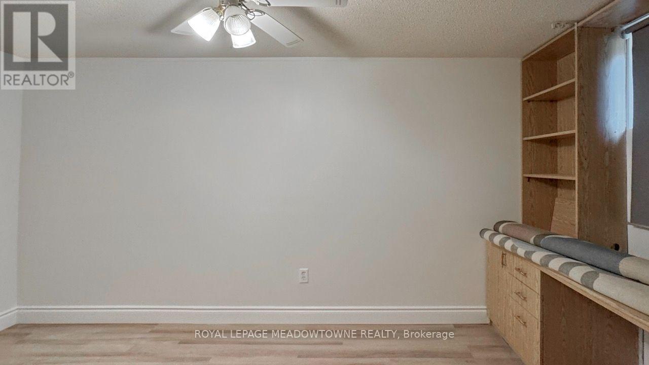 739 CONSORT CRESCENT - Photo 4