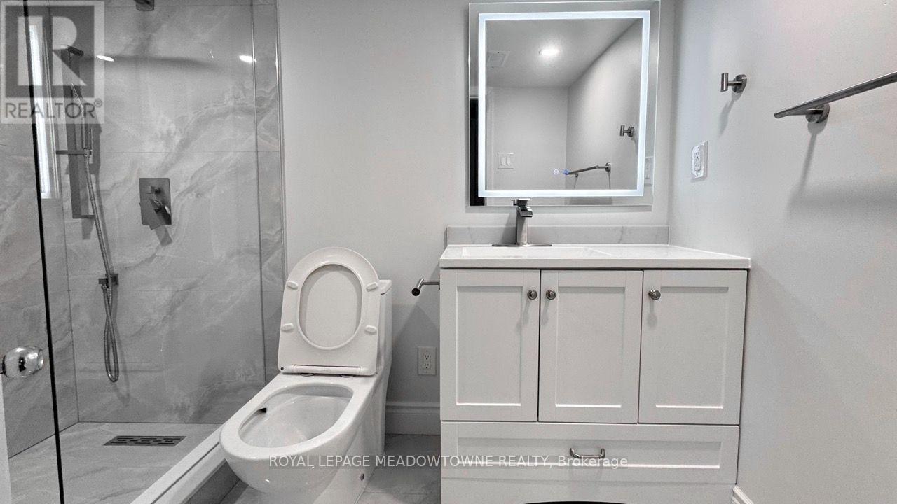 739 CONSORT CRESCENT - Photo 5