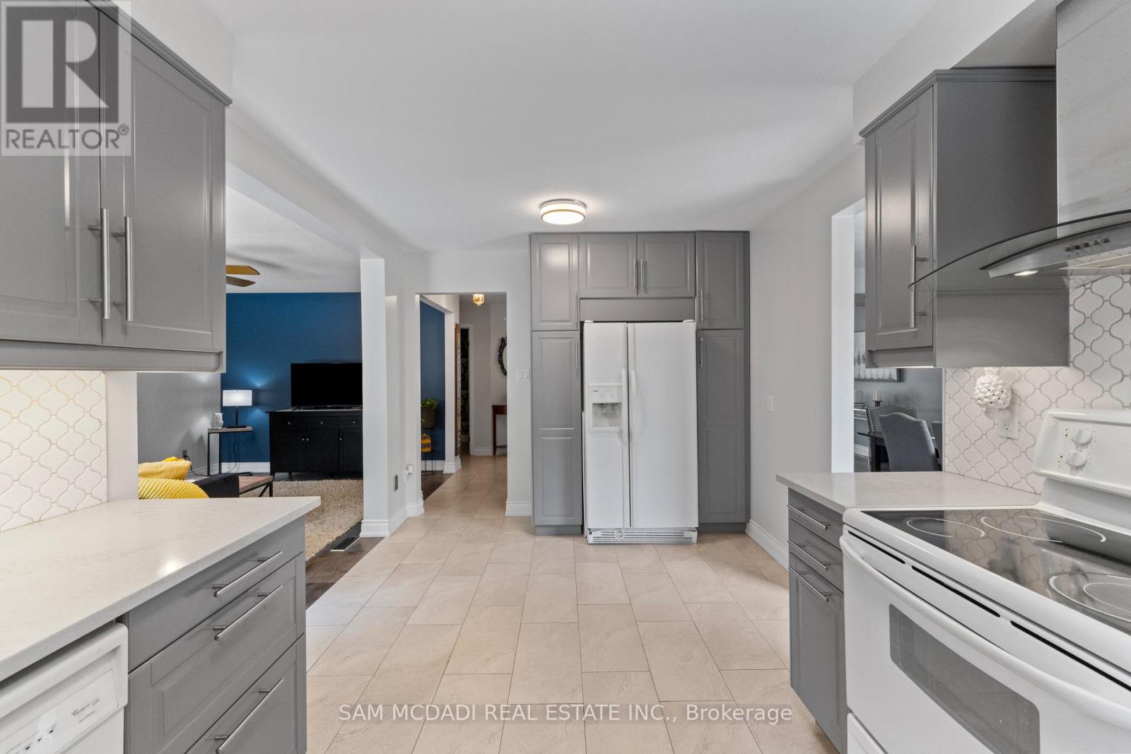 14 Palermo Court, Brampton, Ontario  L6Z 3G1 - Photo 11 - W13570462