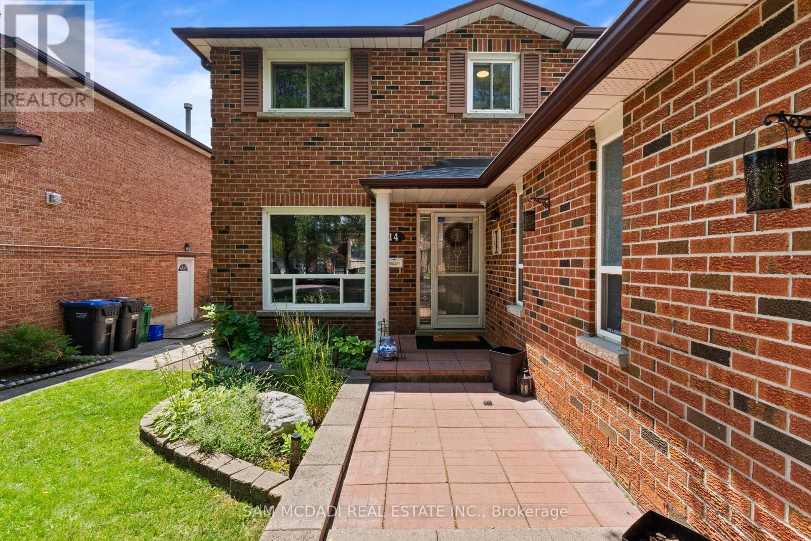 14 Palermo Court, Brampton, Ontario  L6Z 3G1 - Photo 3 - W13570462