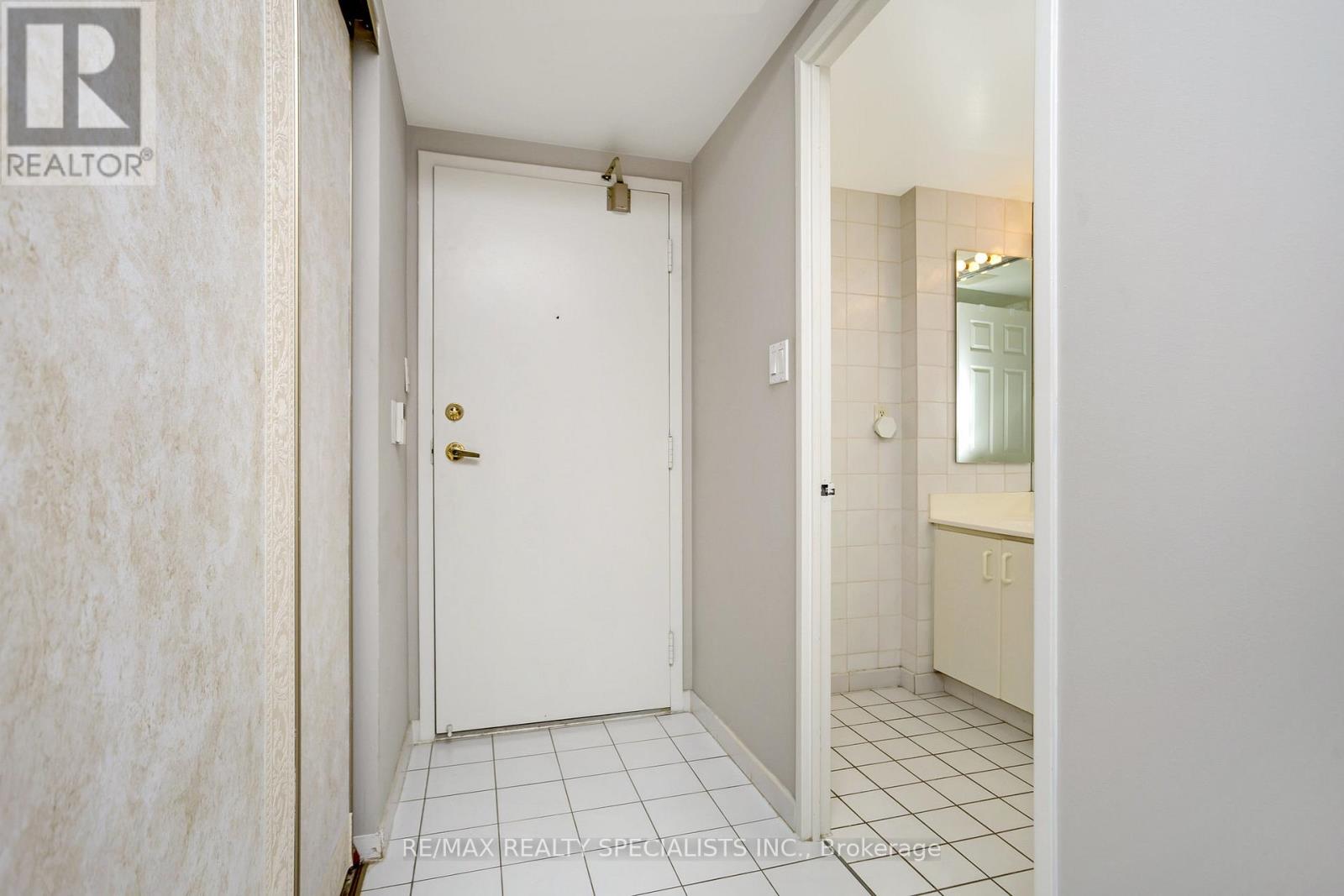 304a - 3605 Kariya Drive, Mississauga, Ontario  L5B 3J4 - Photo 5 - W13570522