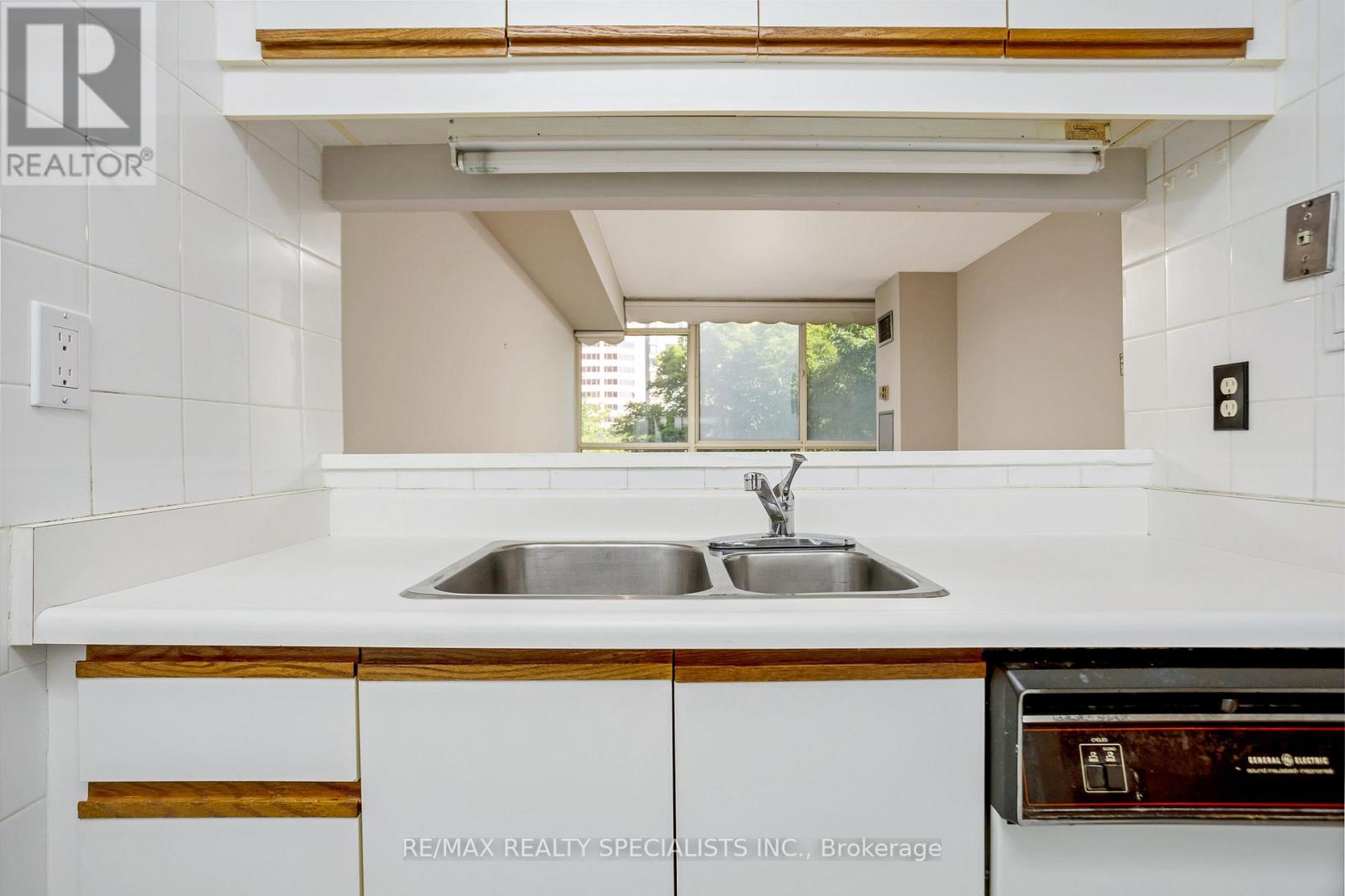 304a - 3605 Kariya Drive, Mississauga, Ontario  L5B 3J4 - Photo 8 - W13570522