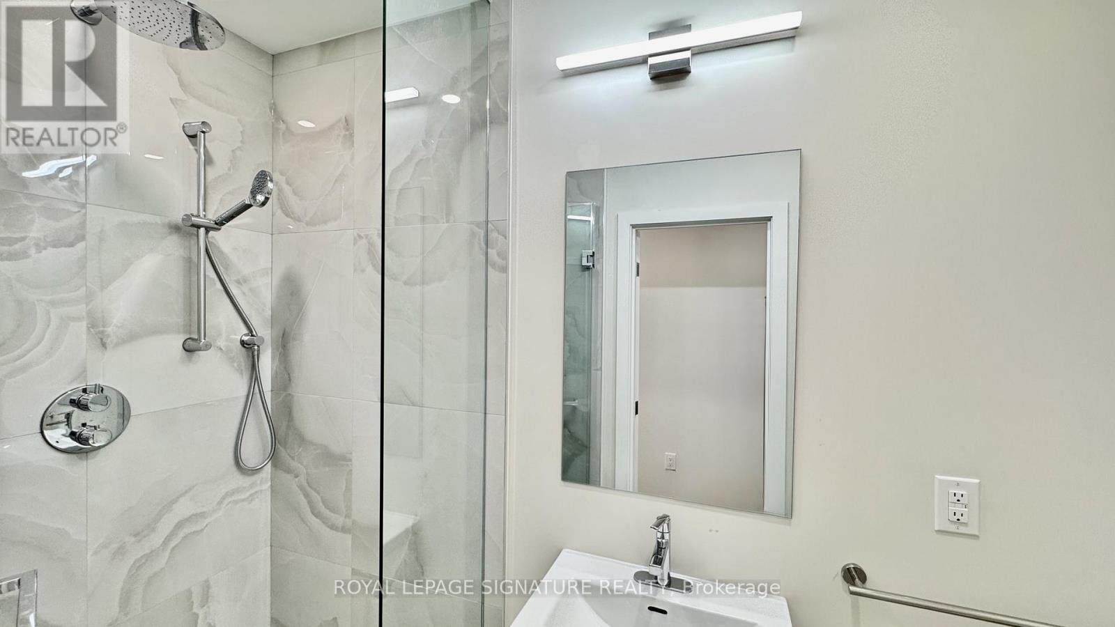 2 - 981 Glencairn Avenue, Toronto, Ontario M6B 2A8 - Photo 16 - W13570532