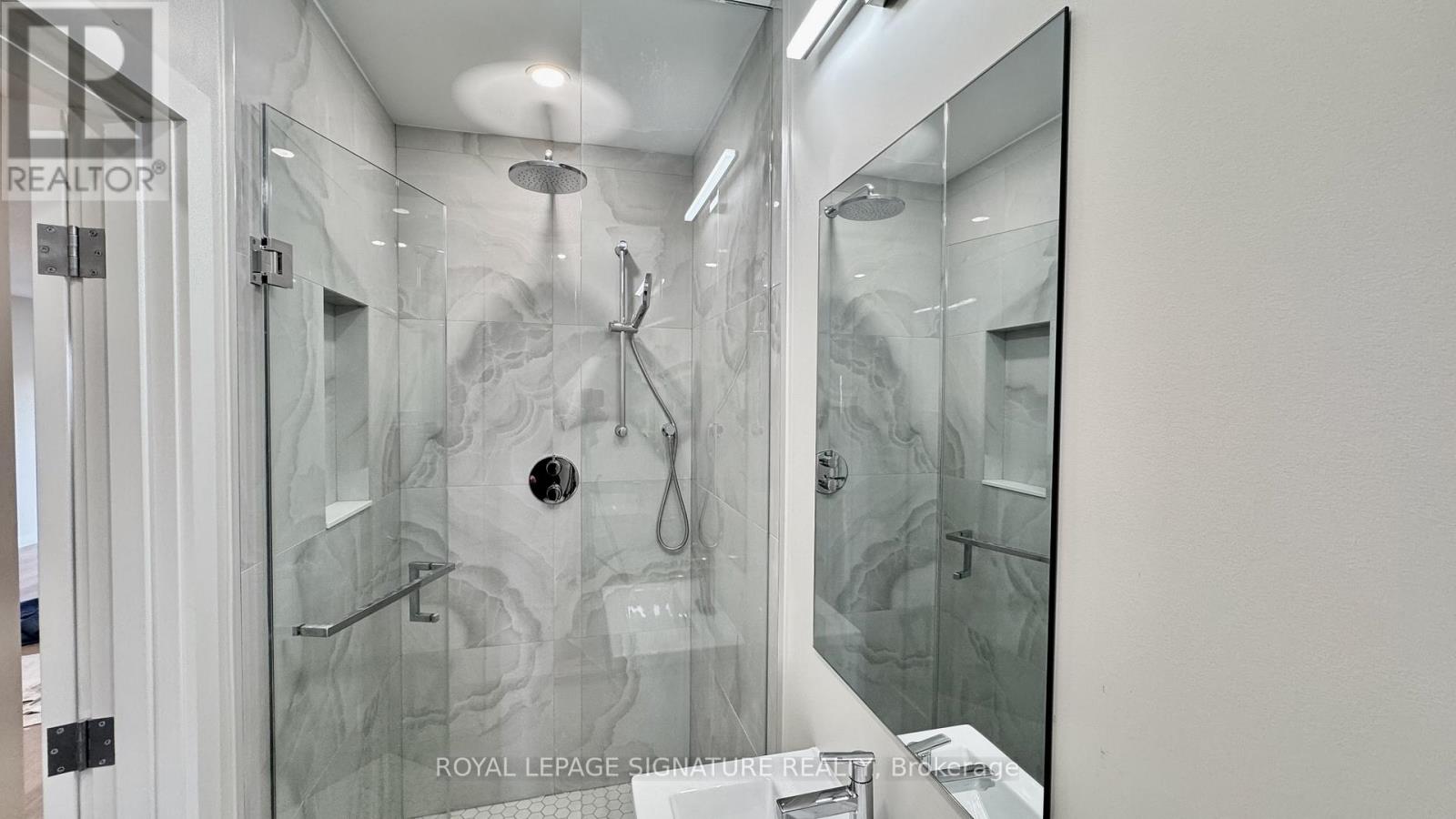 2 - 981 Glencairn Avenue, Toronto, Ontario M6B 2A8 - Photo 17 - W13570532