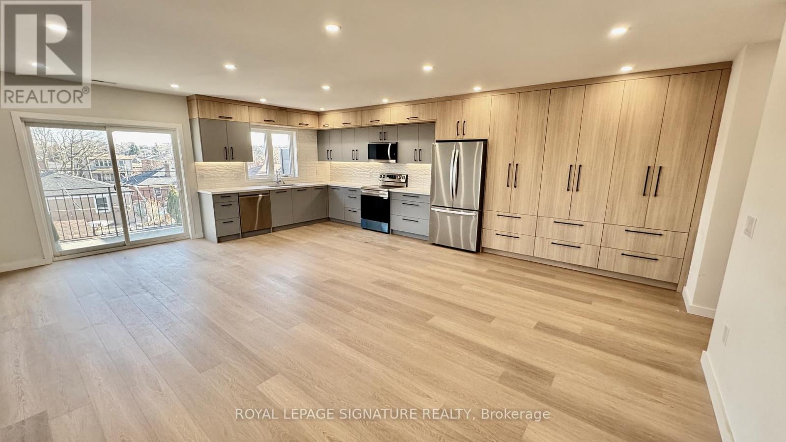 2 - 981 Glencairn Avenue, Toronto, Ontario M6B 2A8 - Photo 3 - W13570532
