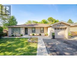 25 FURNESS CRESCENT, Toronto, Ontario