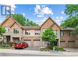 7 BRIARLY LANE, Toronto, Ontario