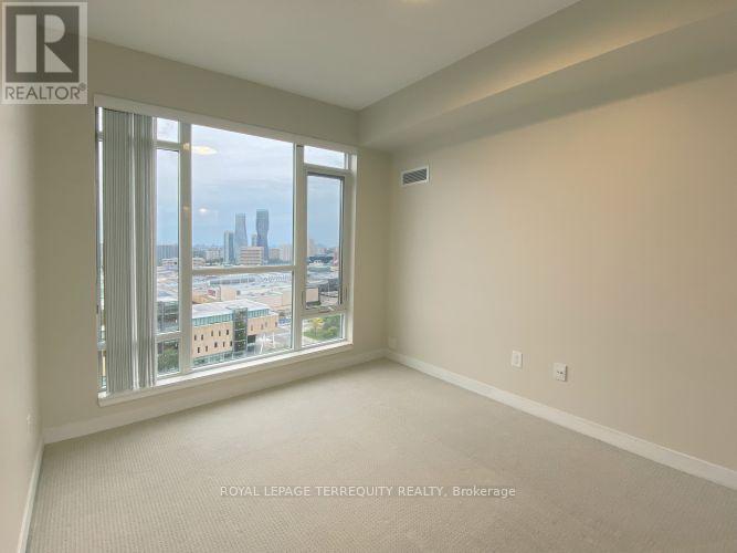 1602 - 360 SQUARE ONE DRIVE