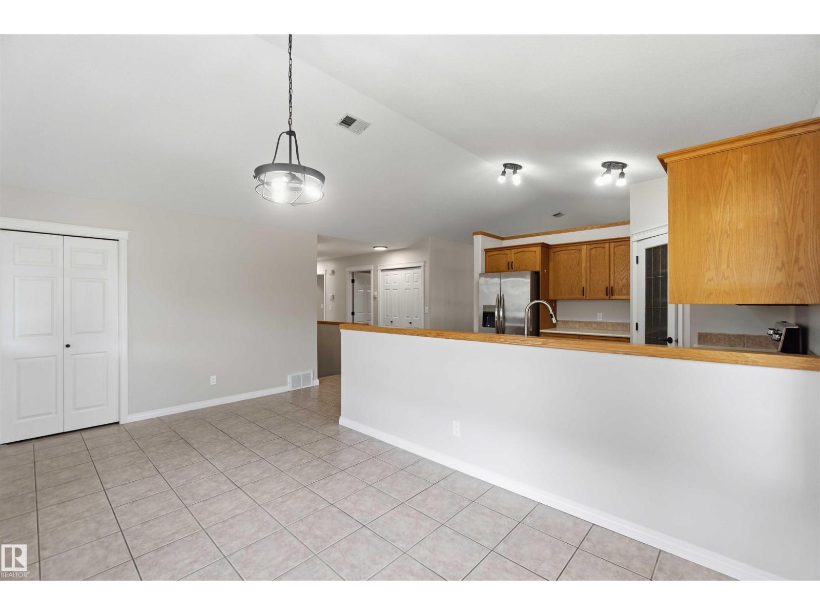 38 Willow Park Rd, Stony Plain, Alberta  T7Z 2X8 - Photo 11 - E4499064