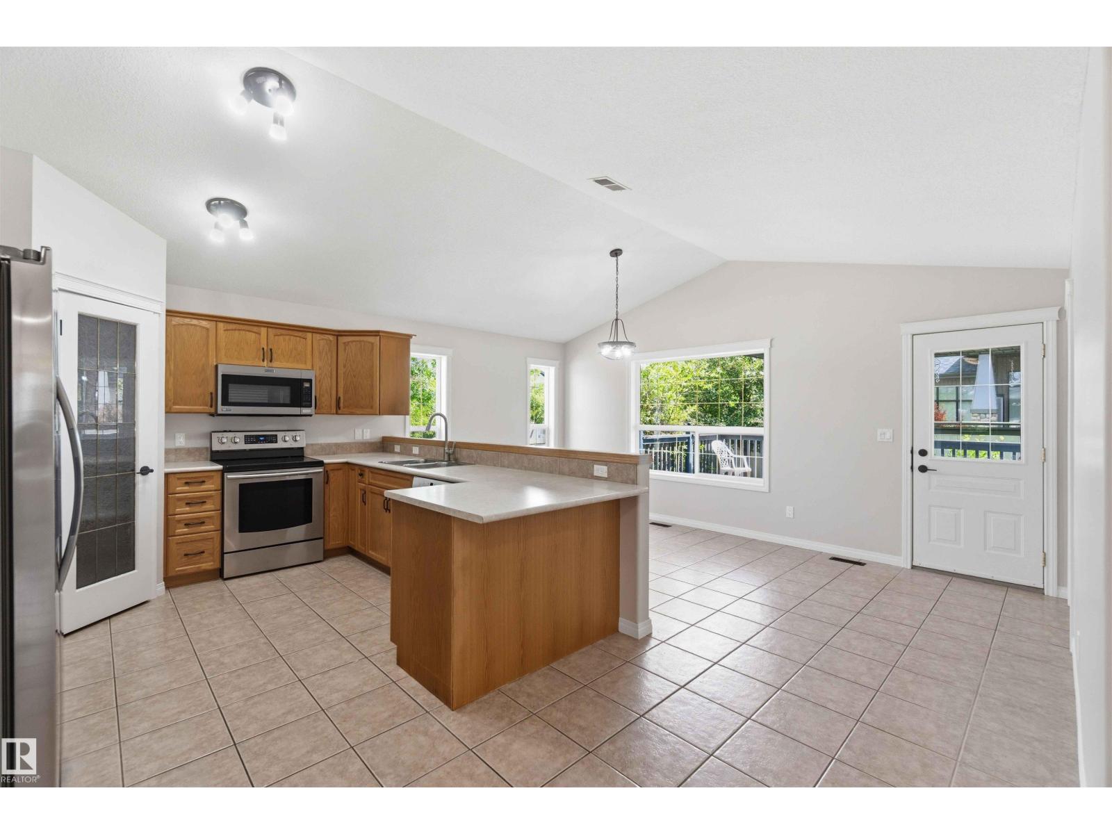 38 Willow Park Rd, Stony Plain, Alberta  T7Z 2X8 - Photo 9 - E4499064