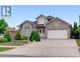 378 RUSTIC ROAD, Toronto, Ontario