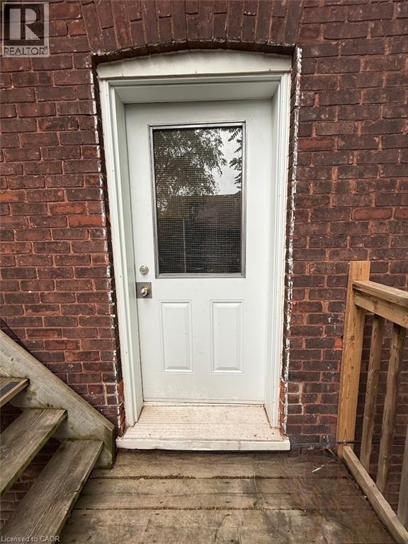 28 Eastbourne Avenue Unit# 2nd Level, Hamilton, Ontario  L8M 2M7 - Photo 19 - 40847949