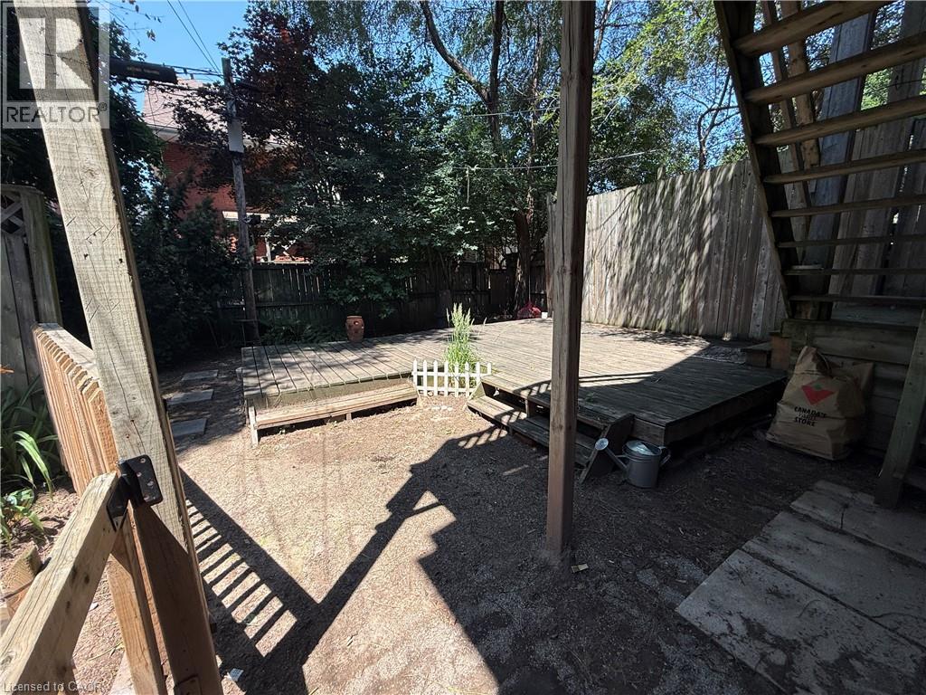 28 Eastbourne Avenue Unit# 2nd Level, Hamilton, Ontario  L8M 2M7 - Photo 21 - 40847949